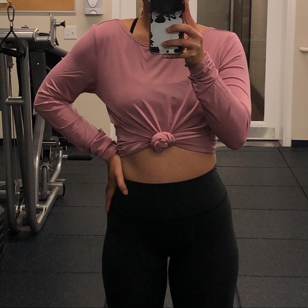 Alphalete open back sleeves